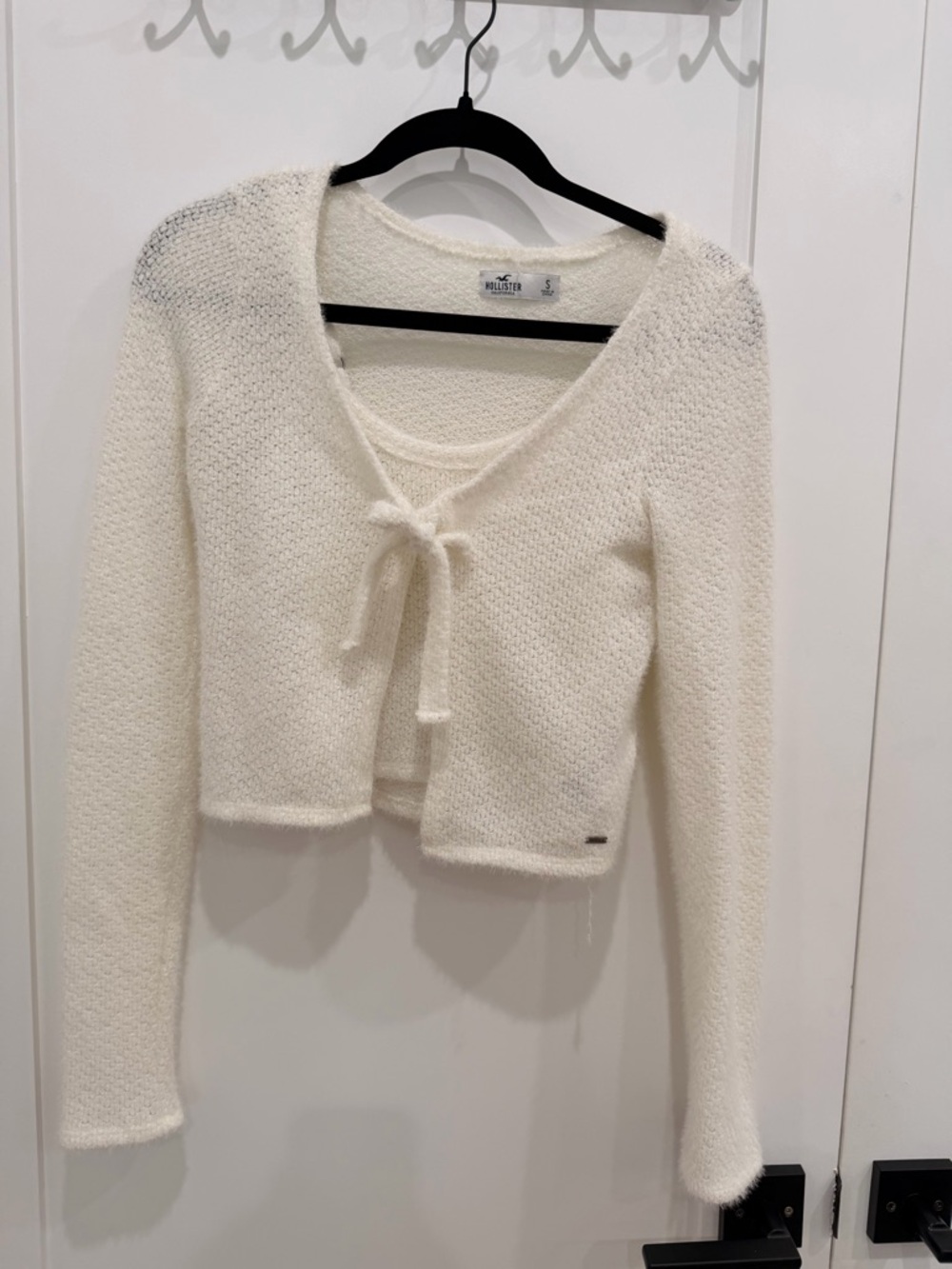 2- piece set Hollister Cream Fuzzy Knit Tie-Front Top